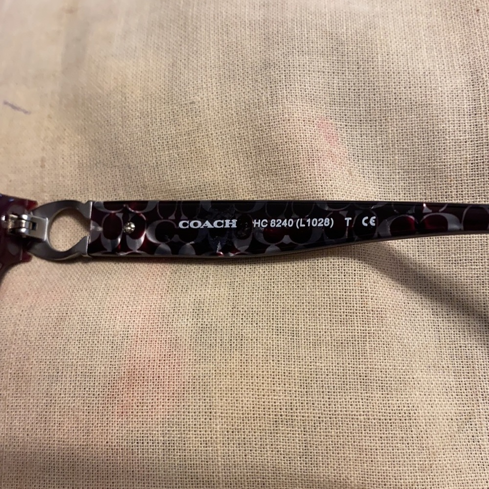 Coach Female Square Frame Sunglasses burgundy - Picture 4 of 6